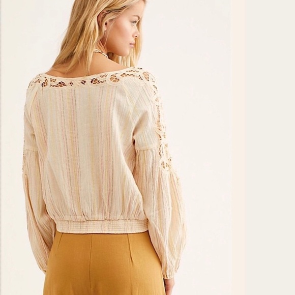 Free People Floating Memories Blouse size large - Picture 2 of 6
